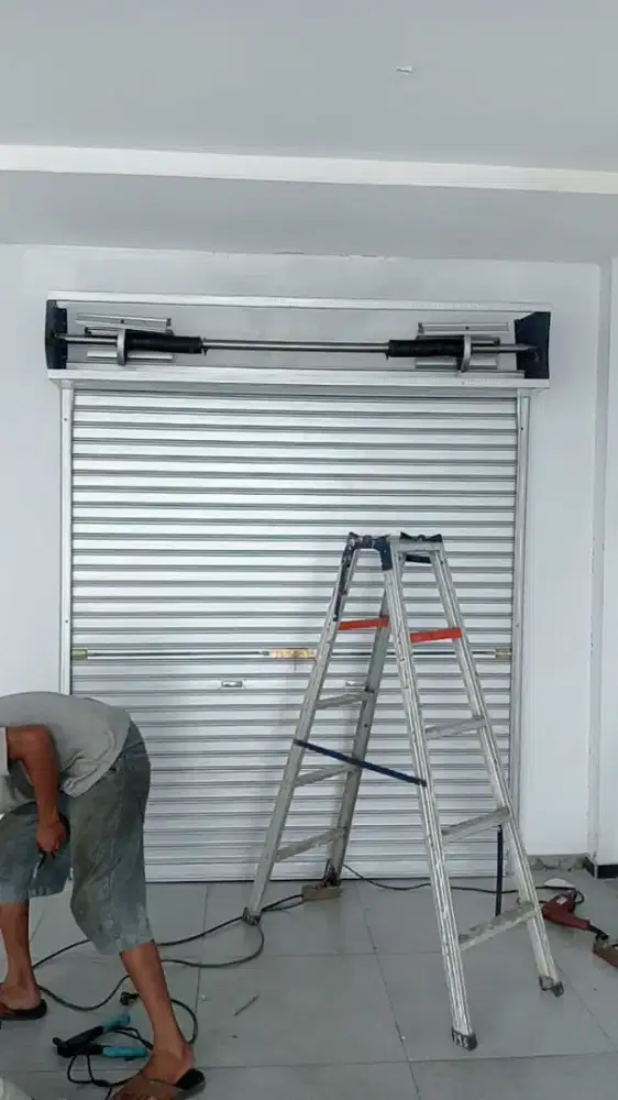 Rolling door folding gate baru