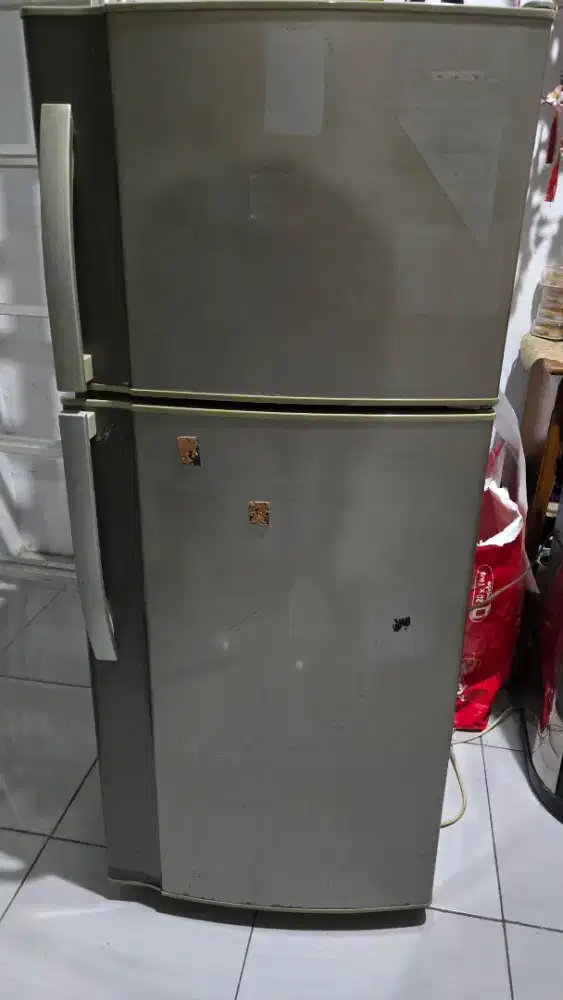 Dijual Kulkas 2 Pintu Sharp SJ-F190