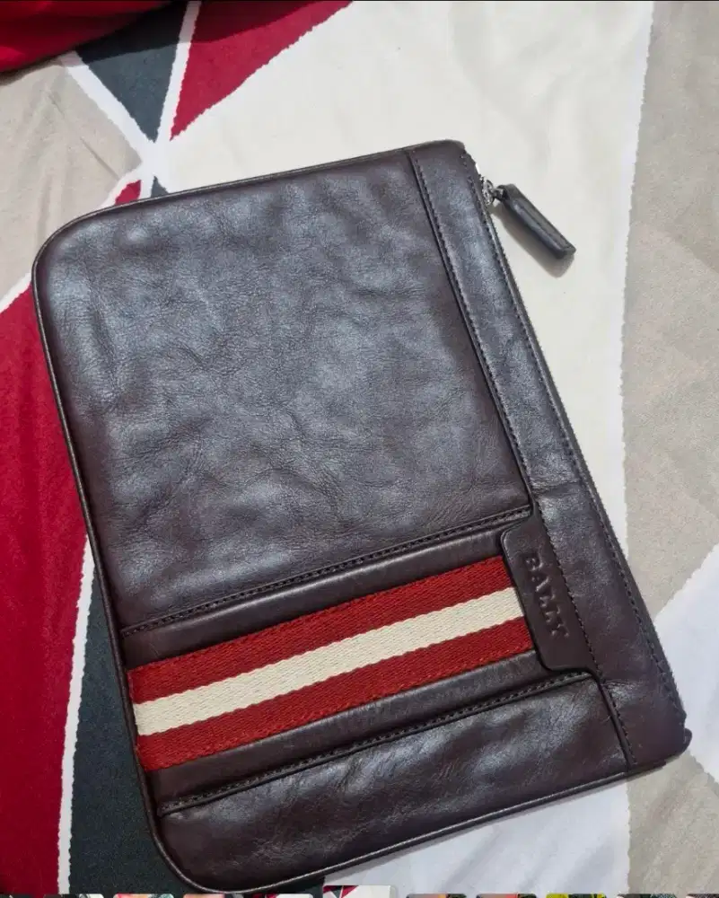 Preloved clutch Bally kulit asli mulus