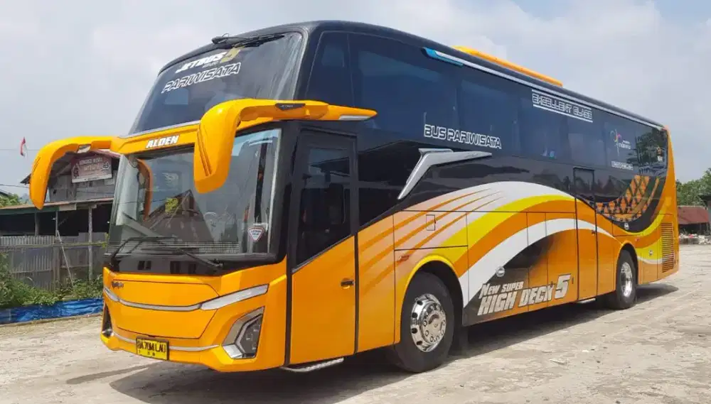Sewa bus pariwisata