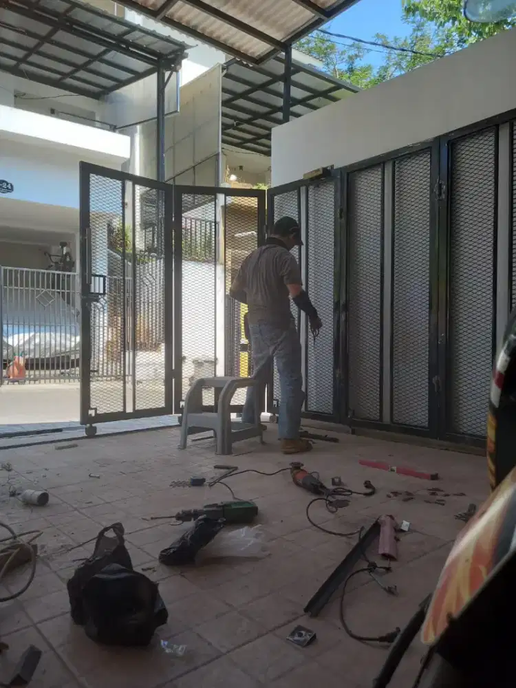 Jasa pengelasan kanopi