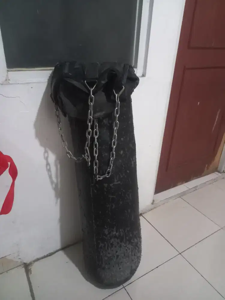 Sand sack samsak tinju