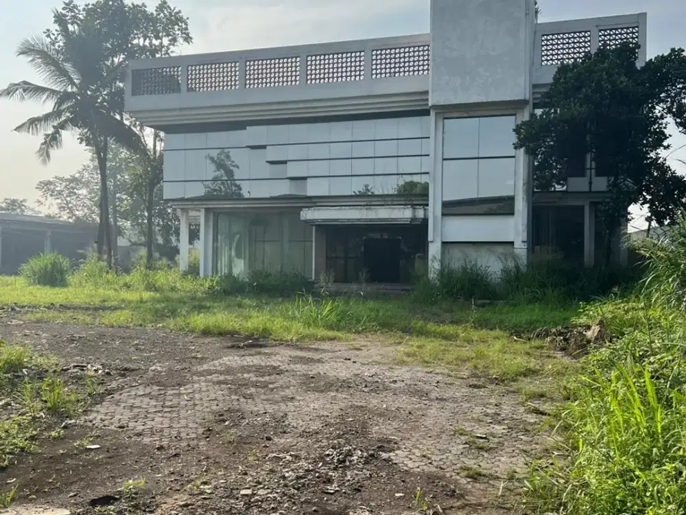 Gudang Besar Luas Hitung Tanah di Jalan Industri Cimahi