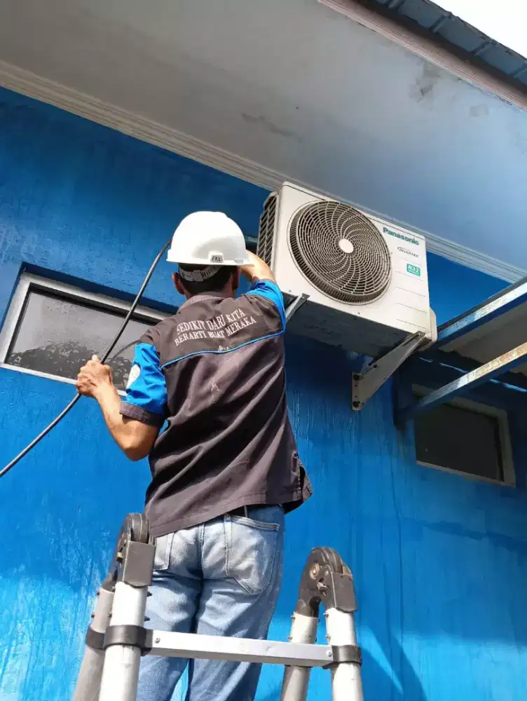 Service Ac,Kulkas,Pompa Air,Mesin Cuci dan Bongkar Pasang AC.