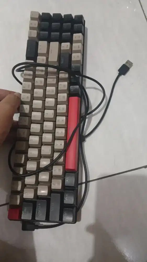 Dijual Mouse + Keyboard Mechanical RGB