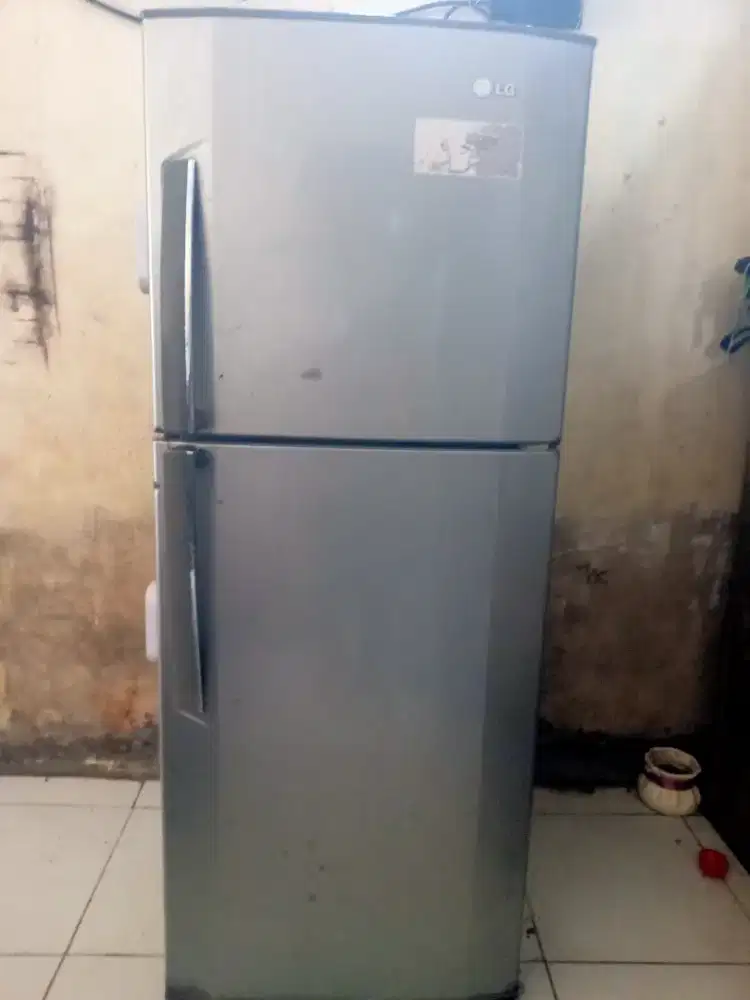 kulkas 2 pintu LG
