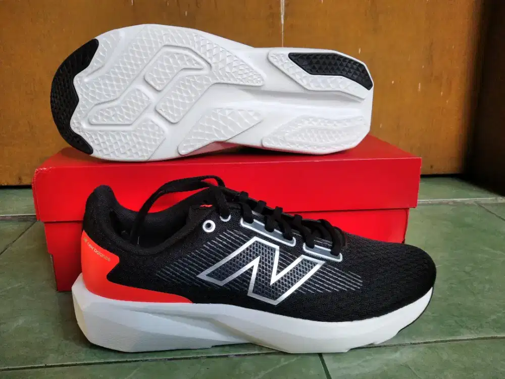 Sepatu Adidas run 60s sizs 41murah