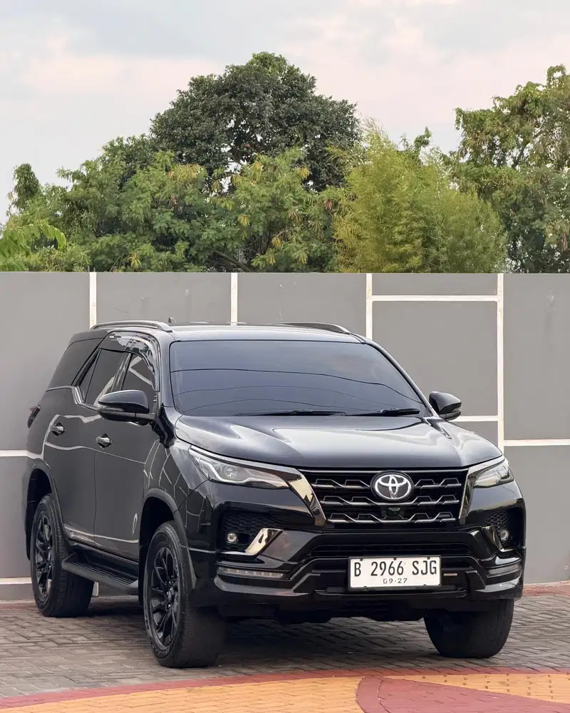TOYOTA FORTUNER 2.8 VRZ GR SPORT DIESEL AT 2022