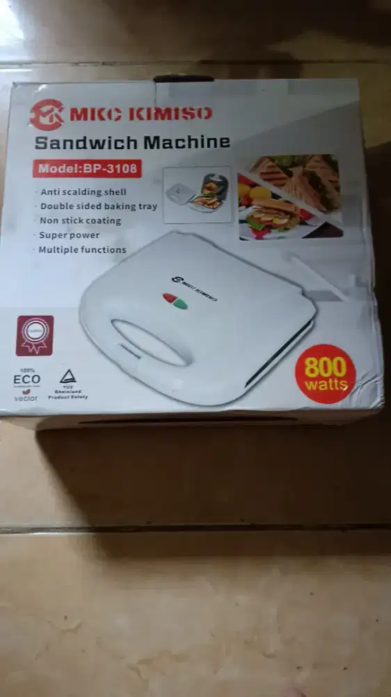 toaster (panggangan roti)