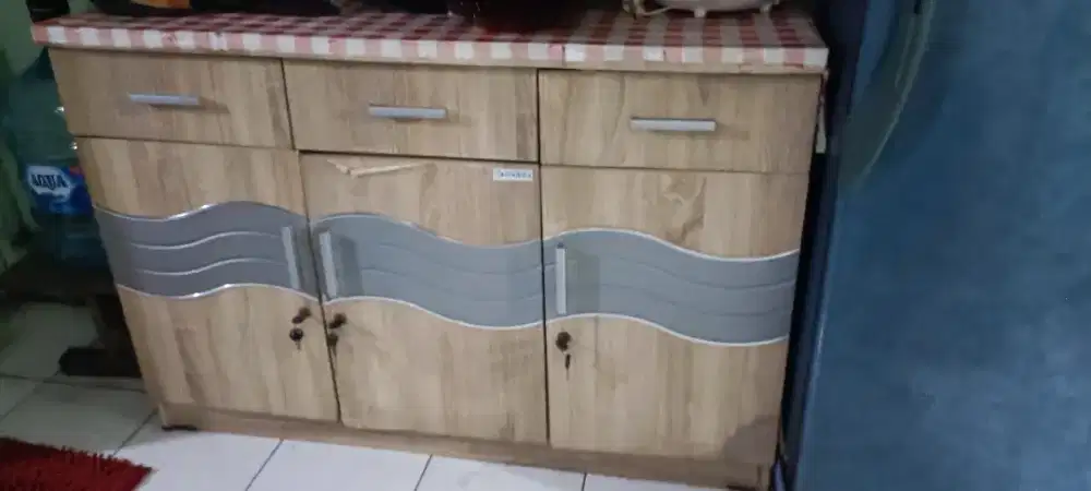 Meja Dapur Minimalis