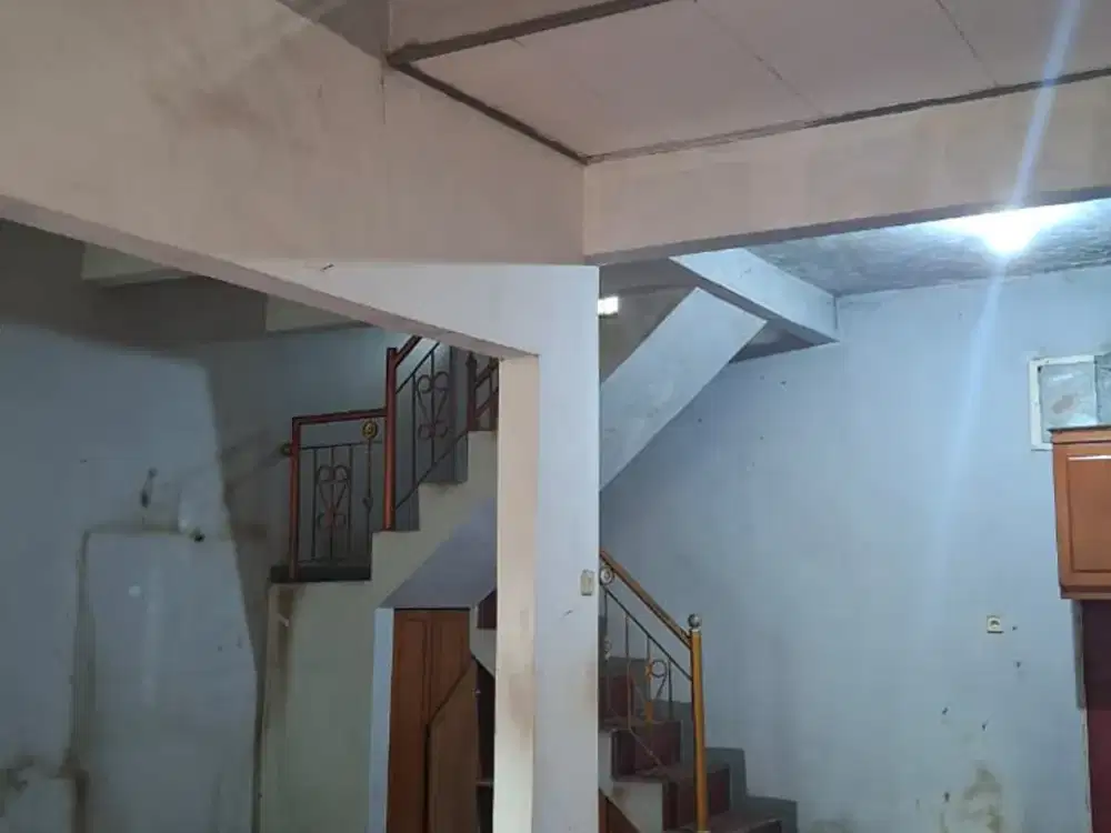 Rumah Hitung Tanah di Taman Kopo Indah