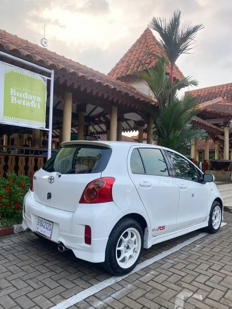 TOYOTA YARIS TYPE E 2012 METIC