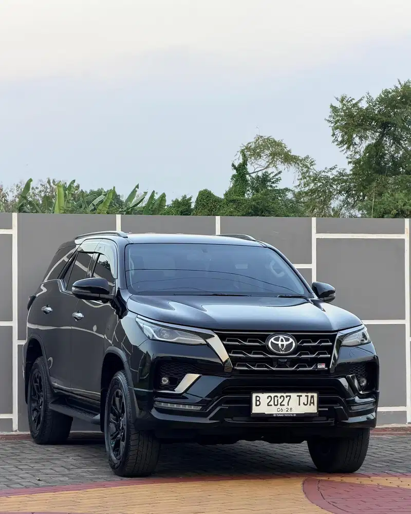 TOYOTA FORTUNER 2.8 VRZ GR SPORT DIESEL AT 2023