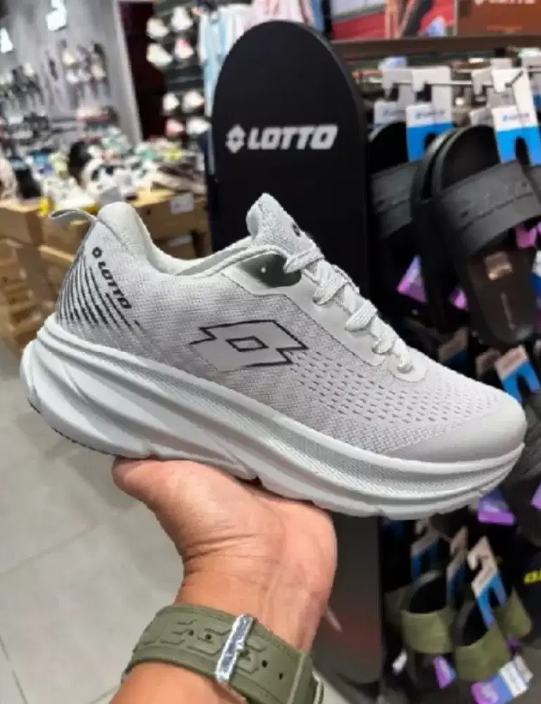 Sepatu running diadora size 43 murah