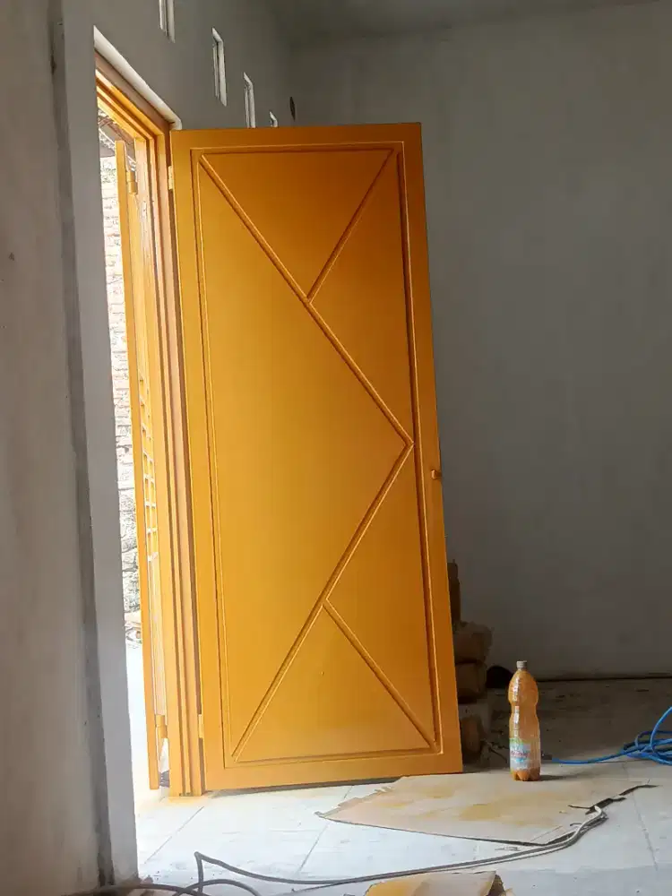 pintu model mozaik motif tali air