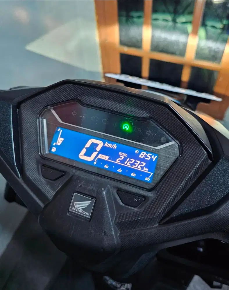 Seperti baru! HONDA NEW VARIO 160 CBS ISS ALARM 2023 pajak ON