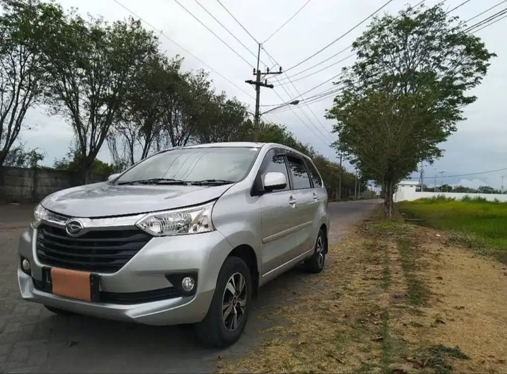 Daihatsu Xenia R 2016
