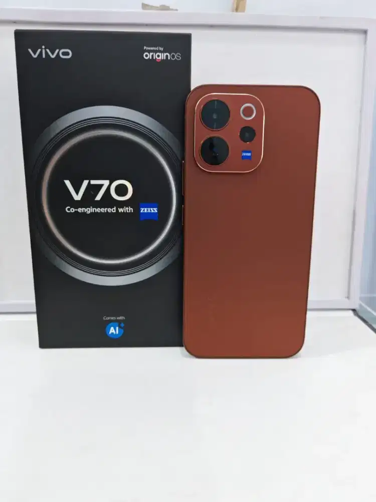 Vivo v70 5G  ram  8+8/256gb garansi resmi