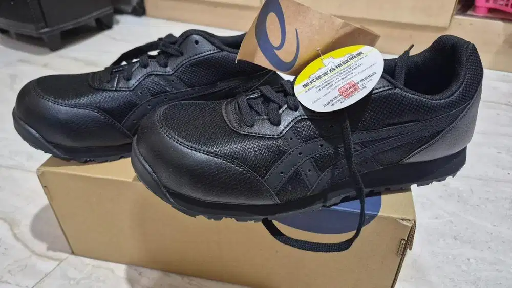ASICS WINJOB CP201 WIDE BLACK/BLACK ORIGINAL