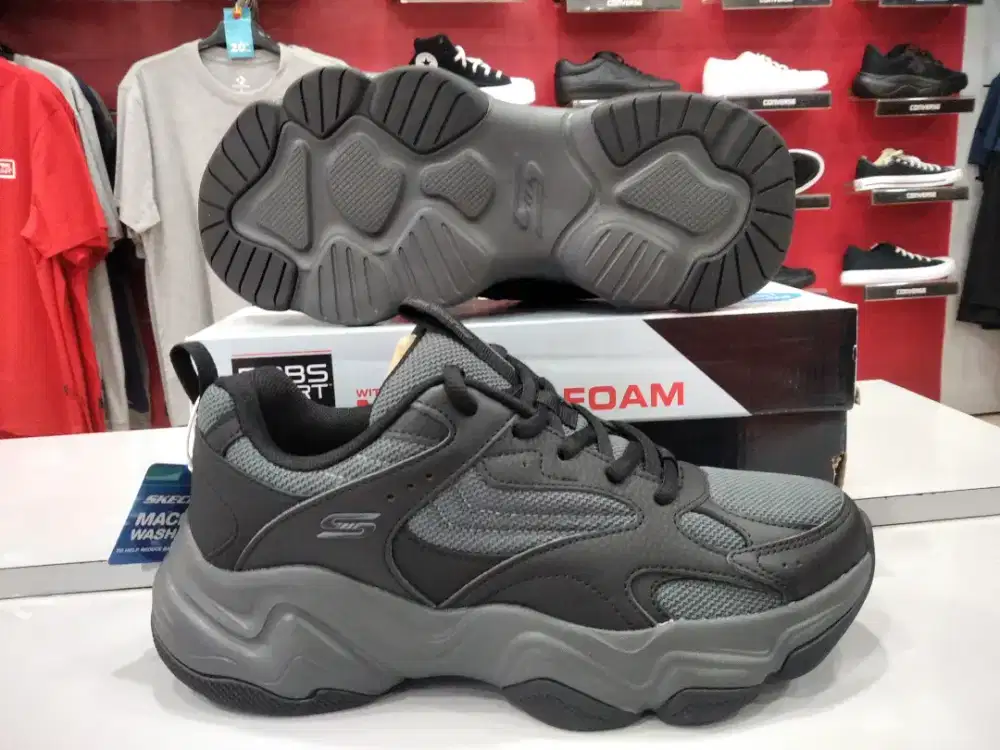 Sepatu Skechers sport original size 41 murah