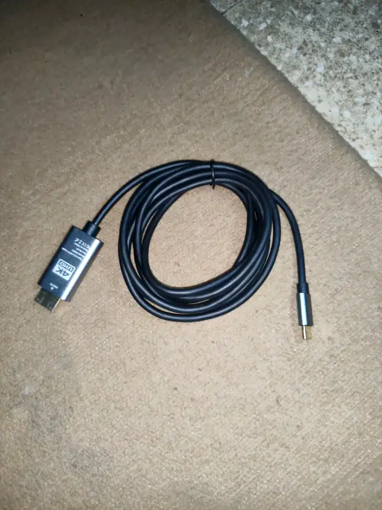 Kabel HDMI,  USB C To HDMI ( Kabel input UCB C dan Output HDMI )