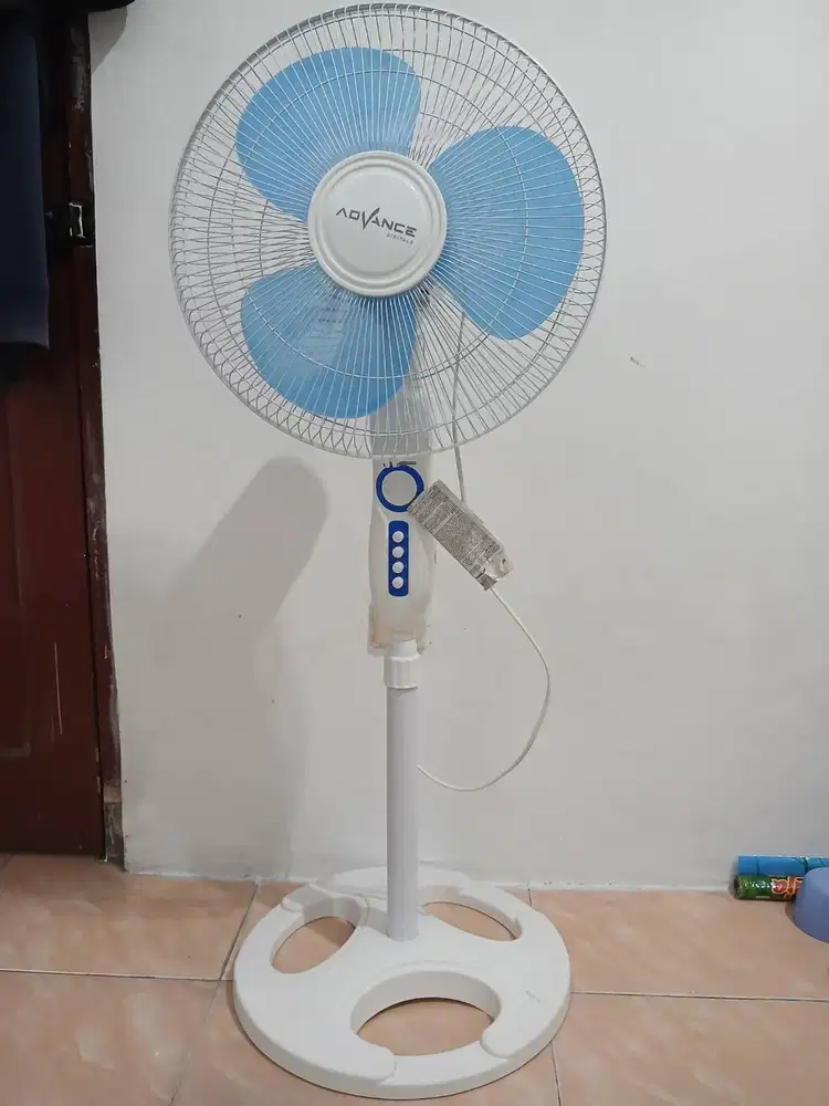 Kipas Angin Berdiri Advance SF-1620 Rusak Dinamo