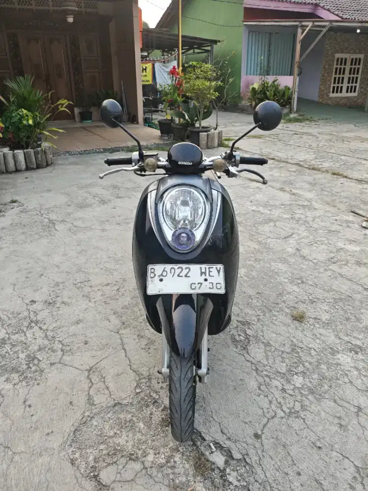 Dijual Scoopy karbu 2011 Lengkap