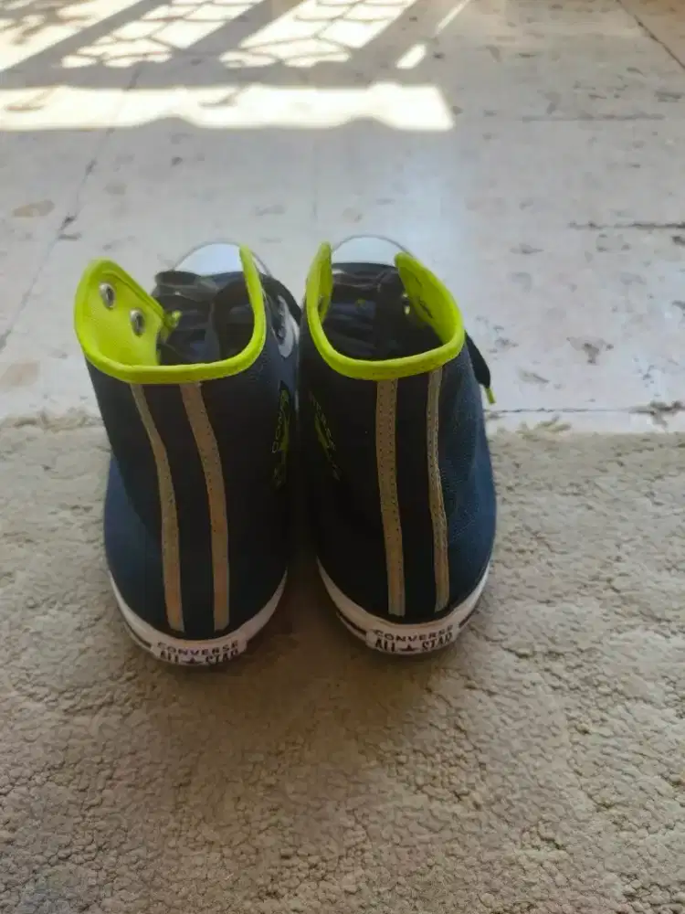 Sepatu Converse original size 42