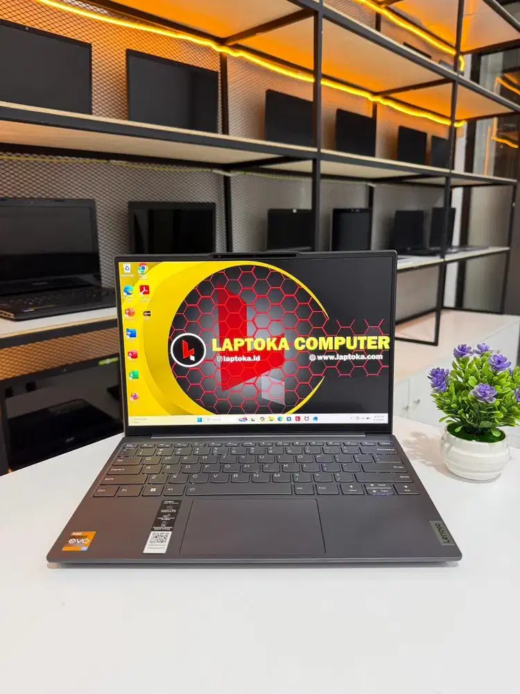 Di jual lenovo yoga slim 7i carbon core i5 gen12 ram 16gb touchscreen