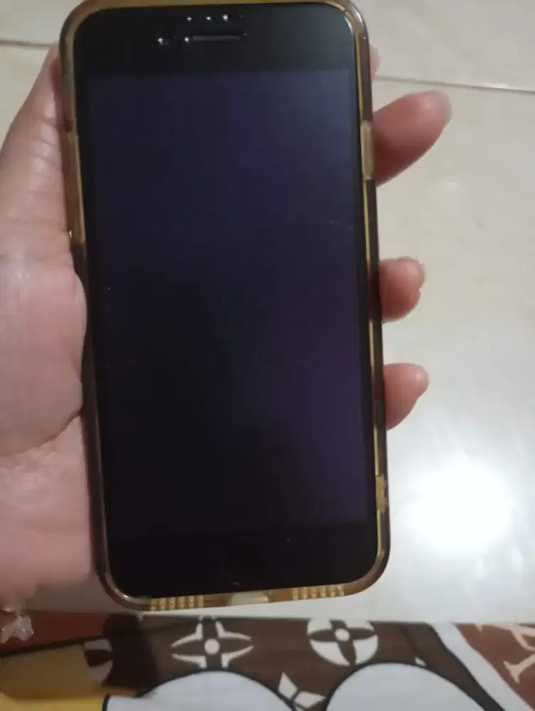 Jual iPhone 8 /64GB