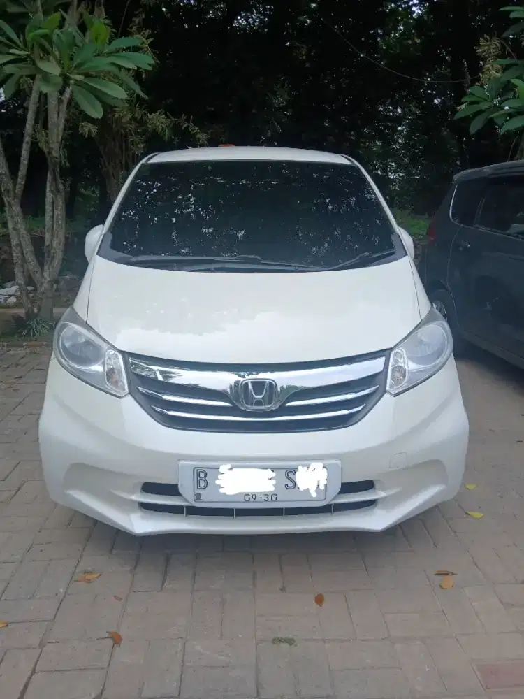 honda freed PSD 2012 facelift metik putih mutiara