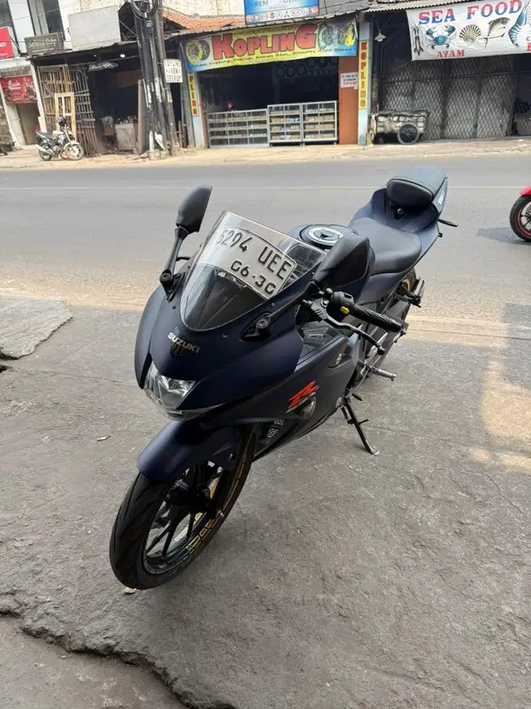 Suzuki gsx 150r 2019