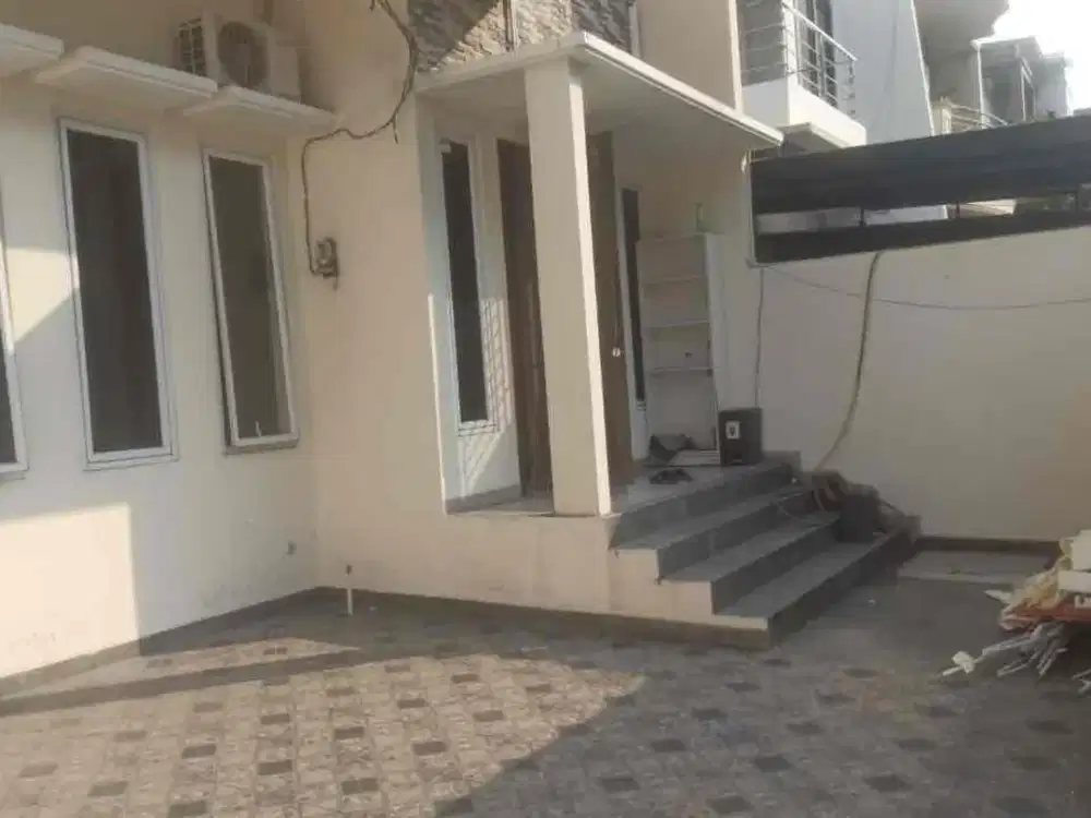 Disewakan rumah 4 lantai hadap utara di sunter agung jakarta utara