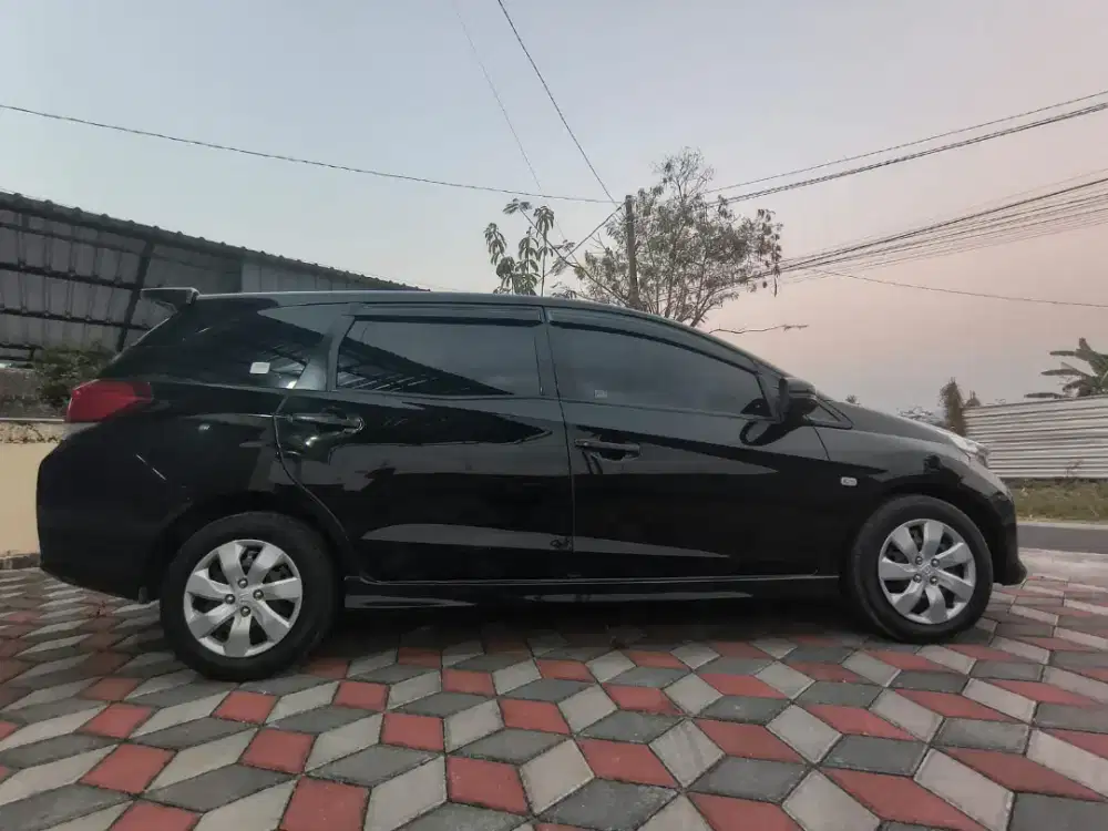 Honda Mobilio S manual 2017