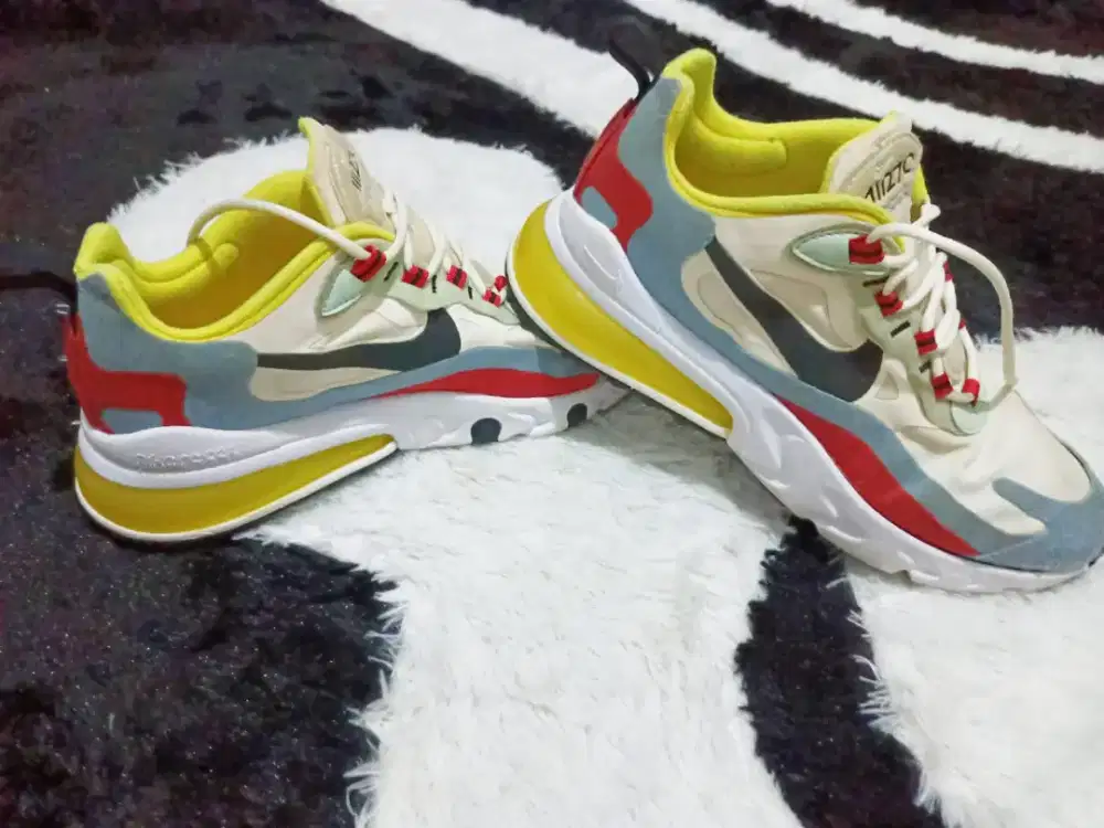Original Sepatu Nike Air Max 270 React