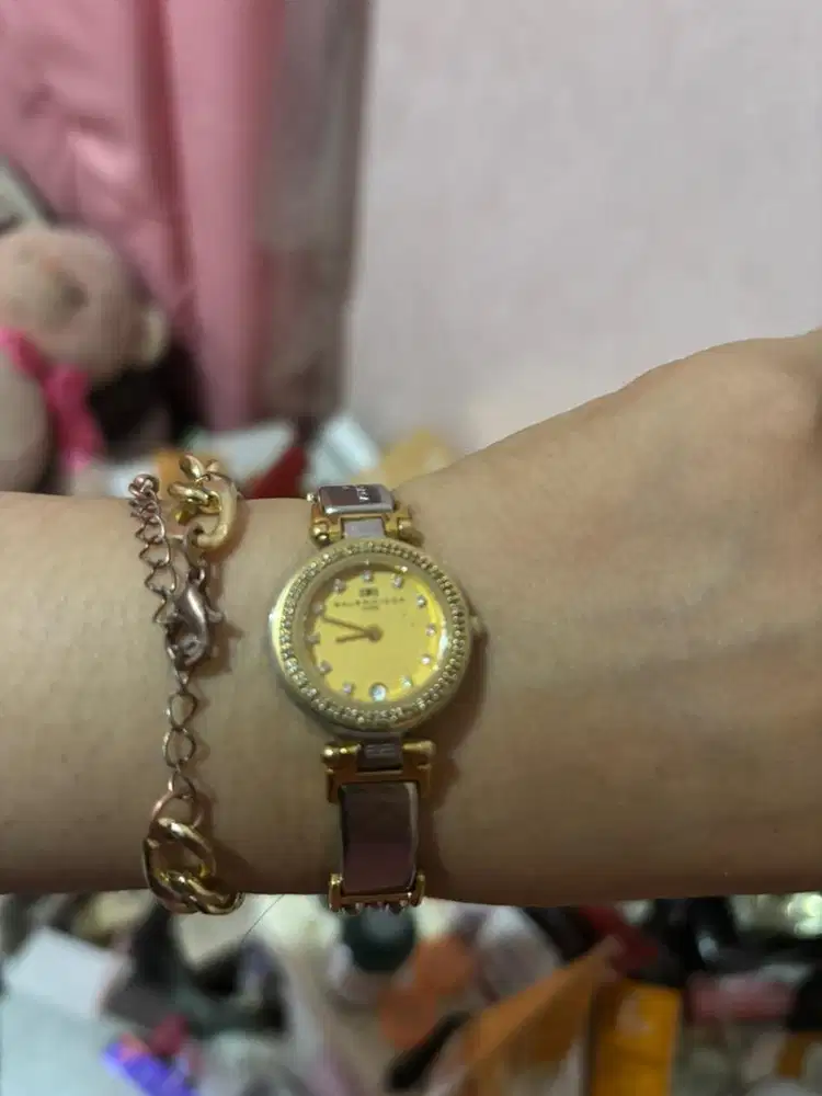 Jam tangan vintage, balenciaga.