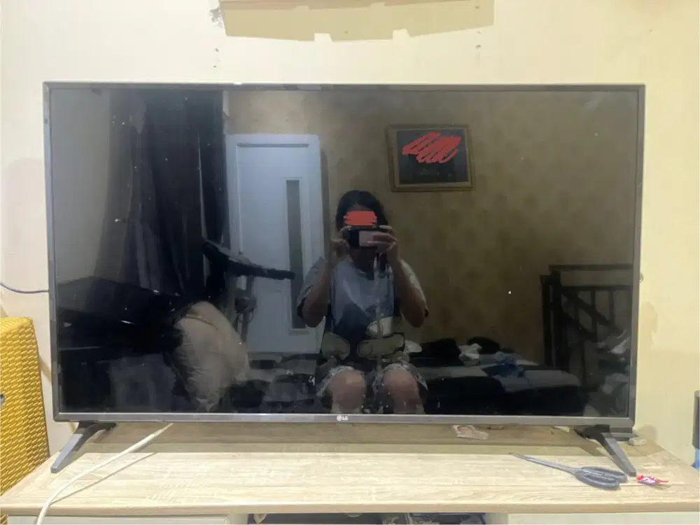 TV merk LG (SECOND) (bisa tawar)