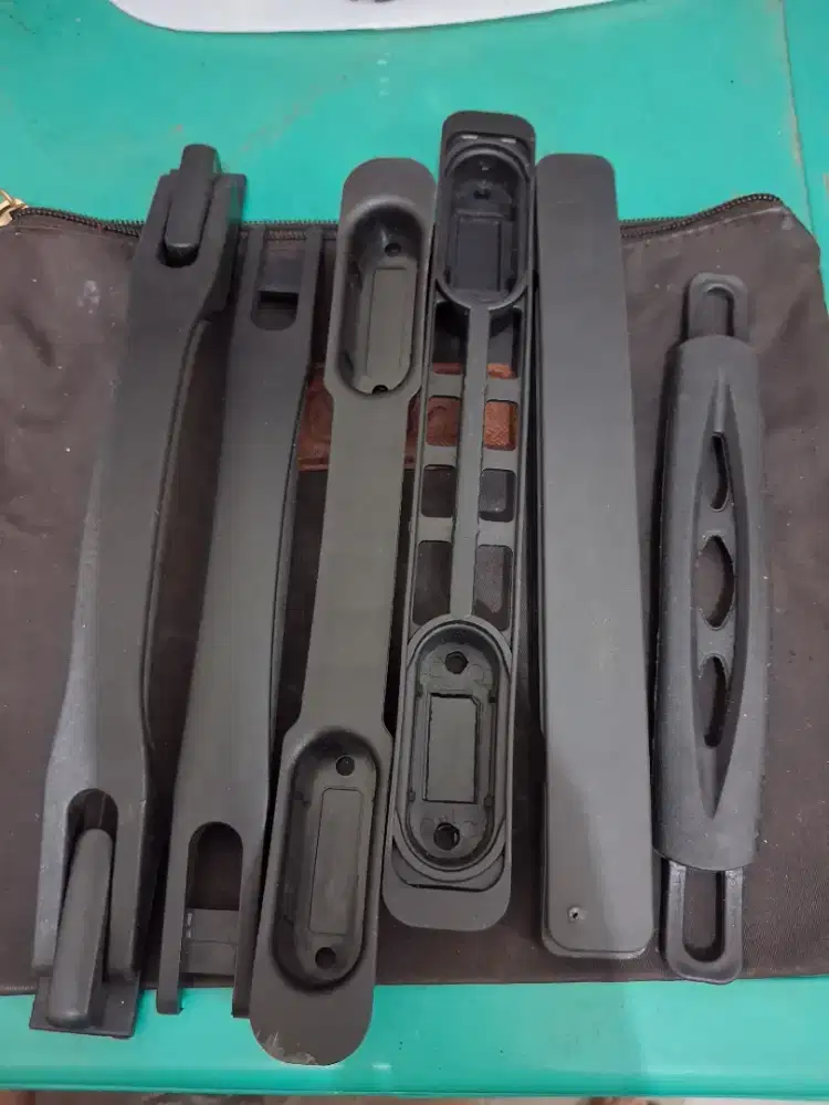4 pcs tangkai koper
Tangkai warna hitam
Limited edition
Barang terawa