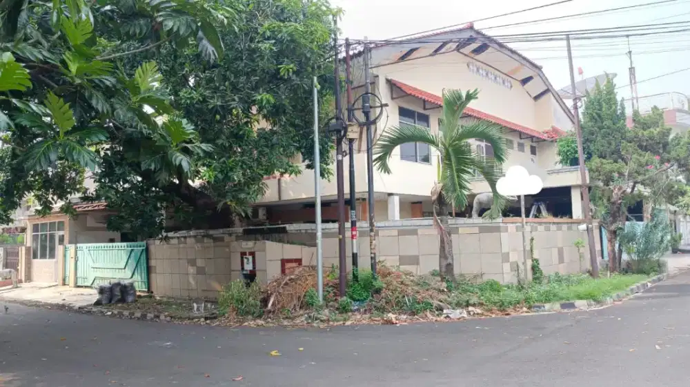 Rumah Hook Hitung Tanah di Kayu Putih Jakarta Timur
