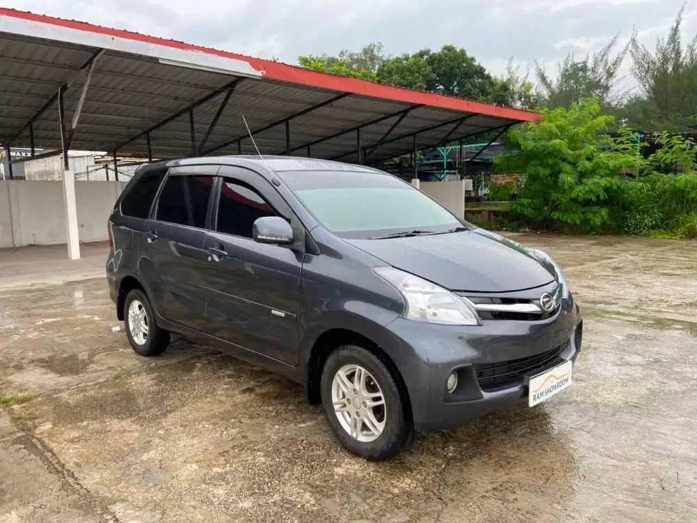 DAIHATSU XENIA R DELUXE AT 2014