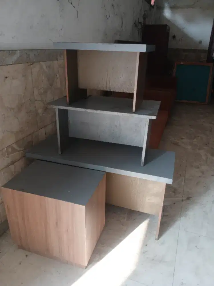 MEJA KAYU NEGO SAMPAI JADI ADA 4 MEJA