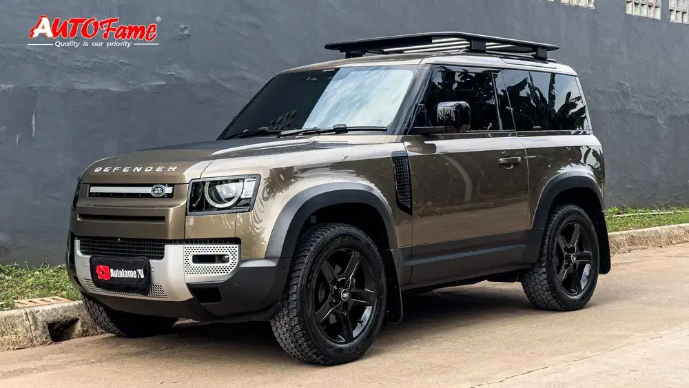 Land Rover Defender 90 SE P300 2.0L ATPM NIK 2021