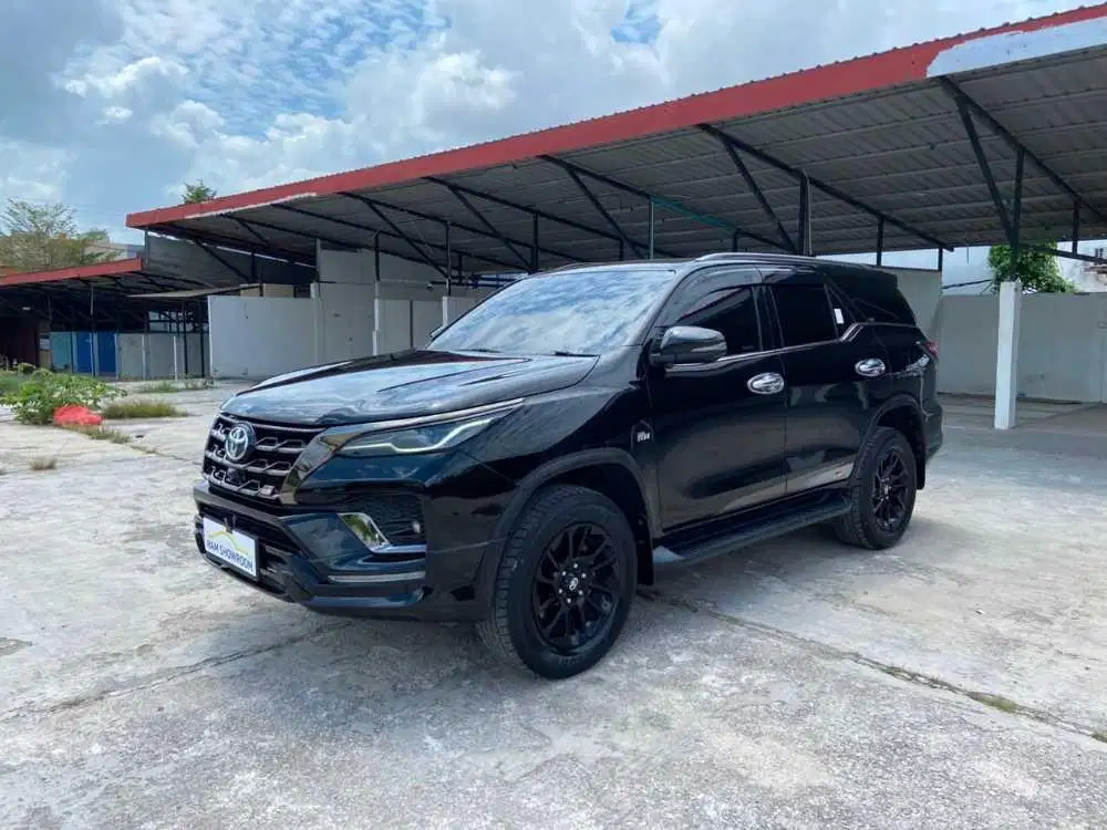 TOYOTA FORTUNER SRZ TRD AT 2023
