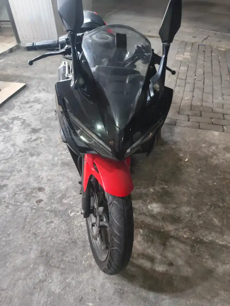 HONDA CBR 150 BEKAS