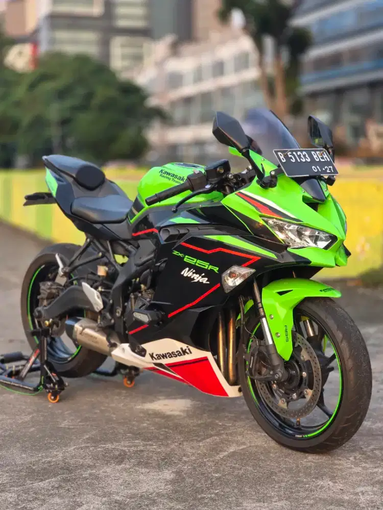 Kawasaki ZX25R ABS KM 2000