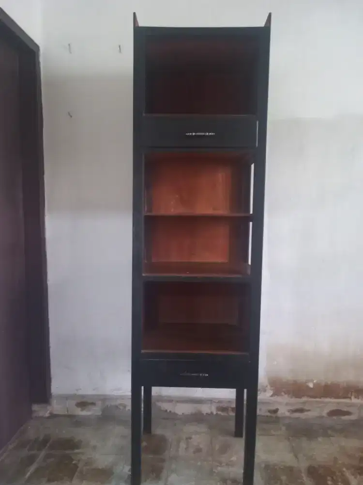 Rak Buku Jadul ( jadi Lemari juga bisa ) Lengkap ada laci nya