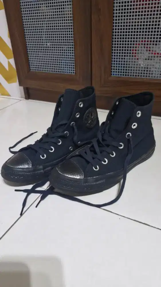 Sepatu Converse chuck tailor all star high-top sneaker