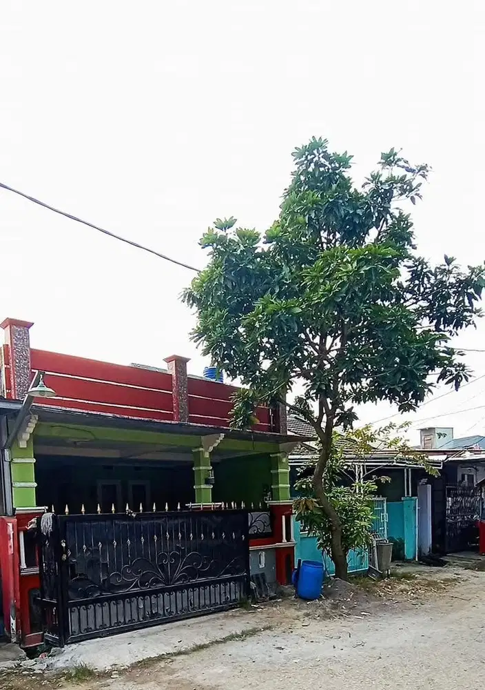 Dijual rumah perumahan mahkota regency