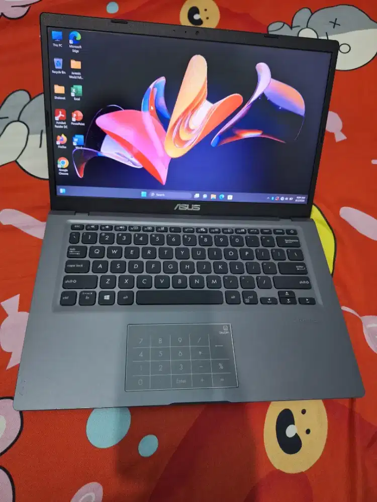 Bismillah dijual laptop asus vivobook slim core i3gen10 ssd 256gb