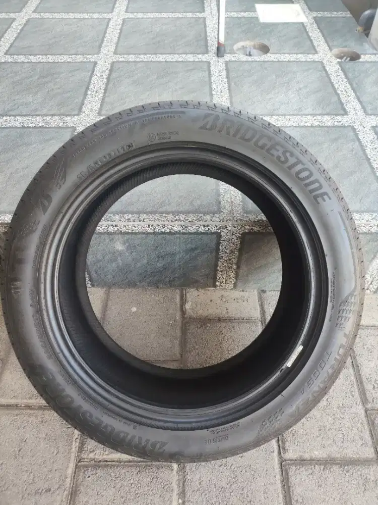 Ban Second 225/50/17 Bridgestone
